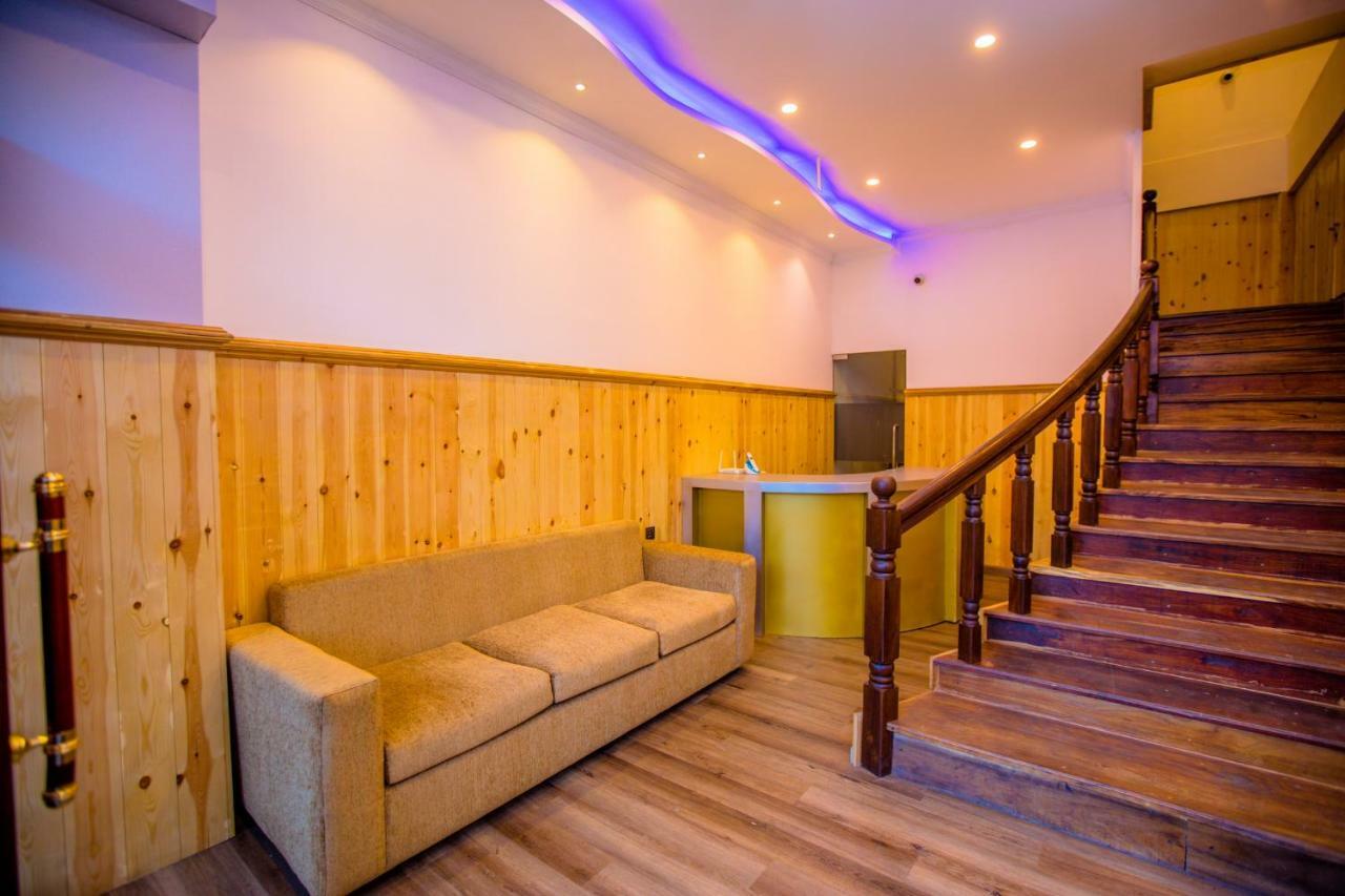 Huddle Hotel Nuwara Eliya Buitenkant foto