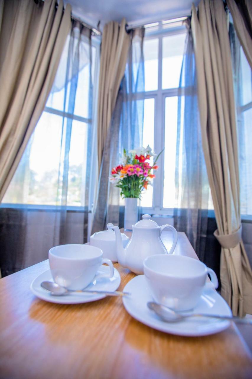 Huddle Hotel Nuwara Eliya Buitenkant foto