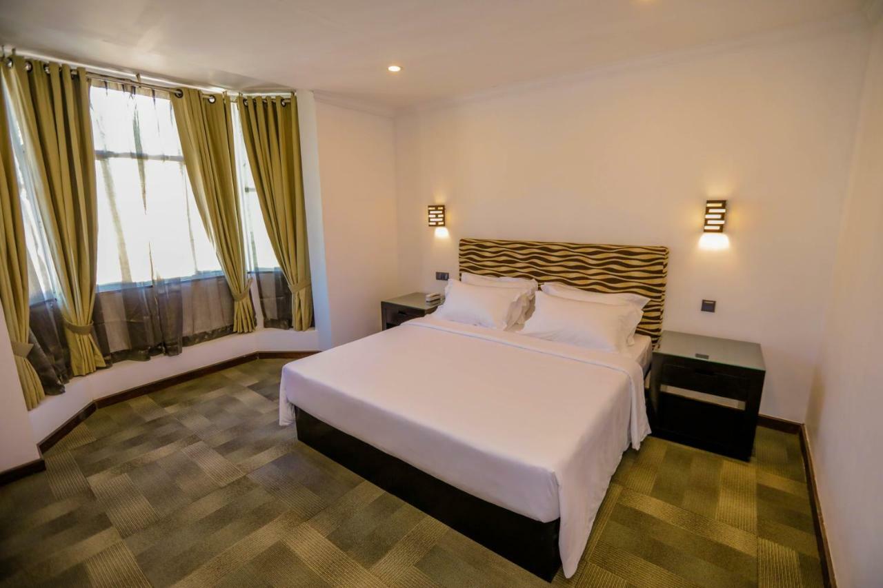 Huddle Hotel Nuwara Eliya Buitenkant foto