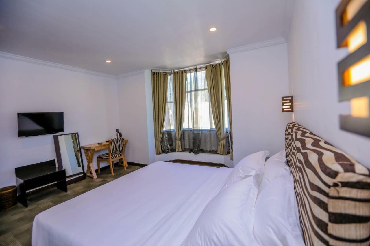 Huddle Hotel Nuwara Eliya Buitenkant foto
