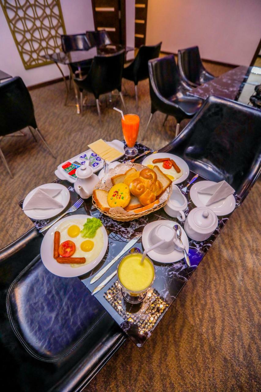 Huddle Hotel Nuwara Eliya Buitenkant foto