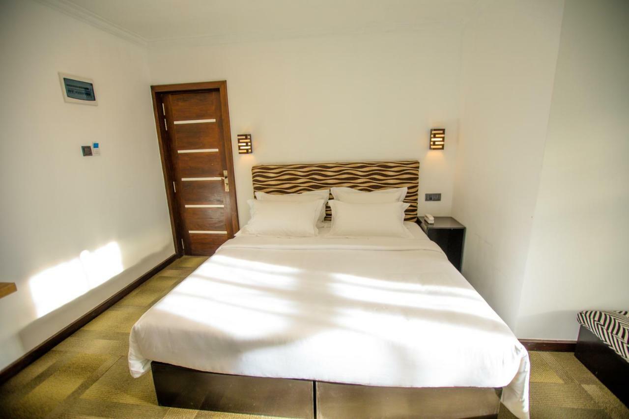 Huddle Hotel Nuwara Eliya Buitenkant foto